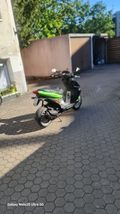 Piaggio hi per 2
