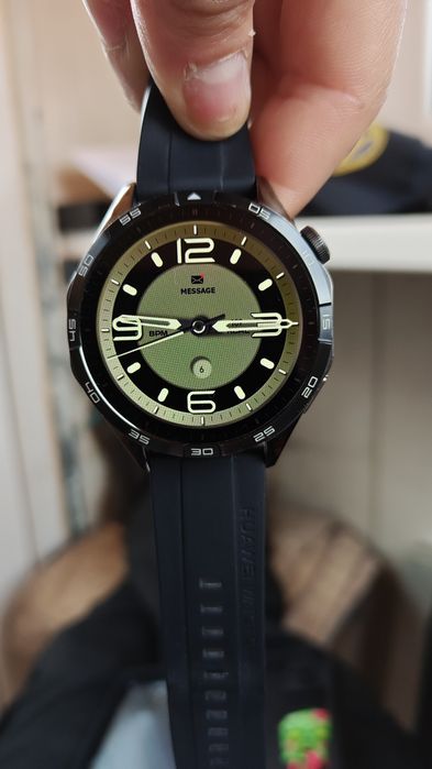 Huawei GT 4 negru in stare foarte buna.