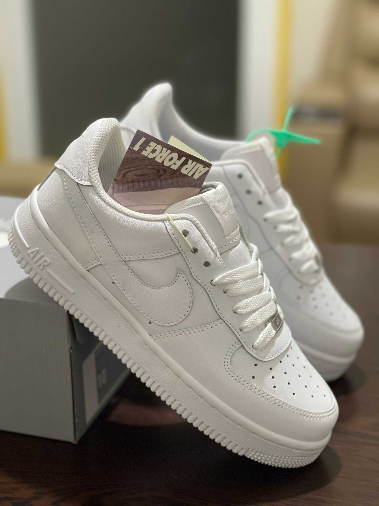 Adidasi Baieti Fete Nike Air Force 1 Alb / Noi cu cutie