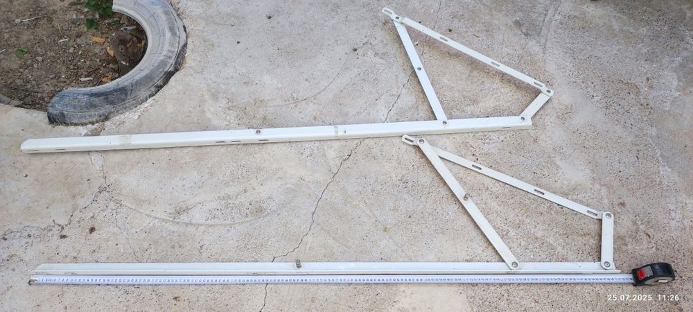 Мебель и запчасти.