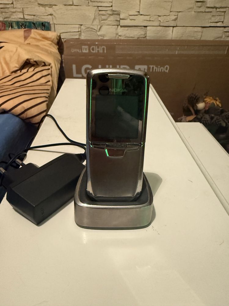 Nokia 8800 с док станция