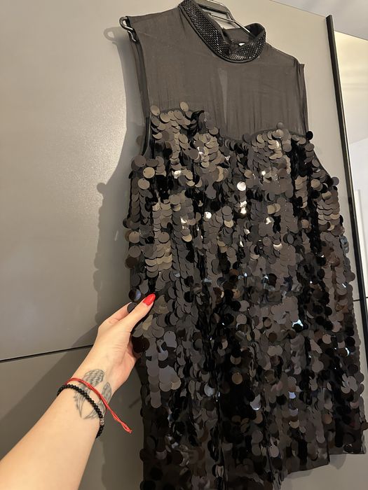 Черна рокля с пайети