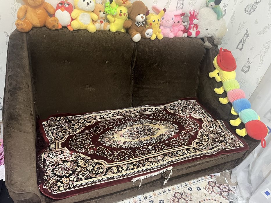 Отдам даром диван