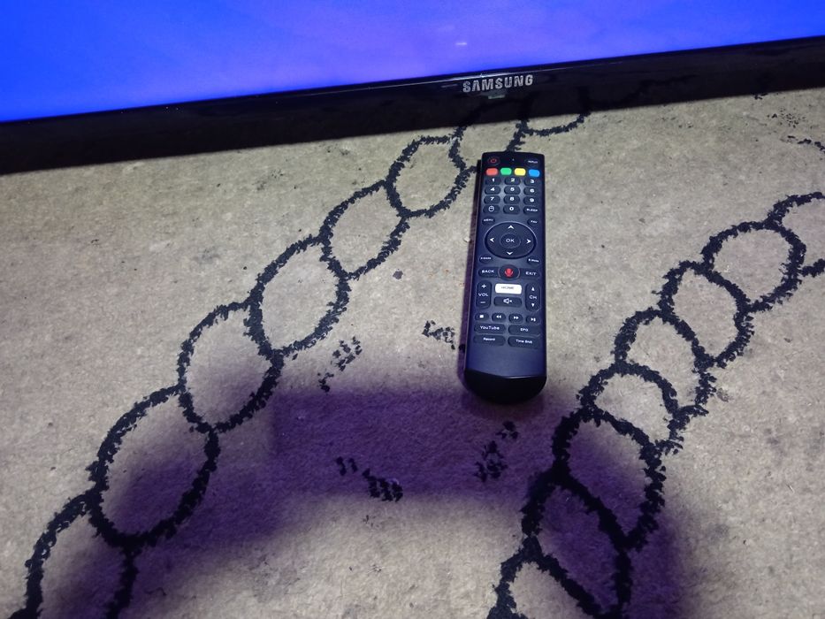 Продам смарт 55 телевизор