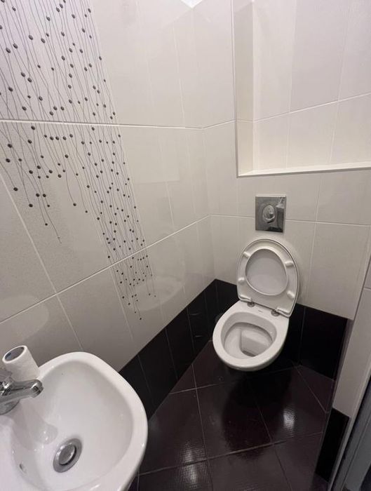 Дава се под наем Тристаен апартамент в София, Център - 95 кв.м за 925 € - Снимка #10