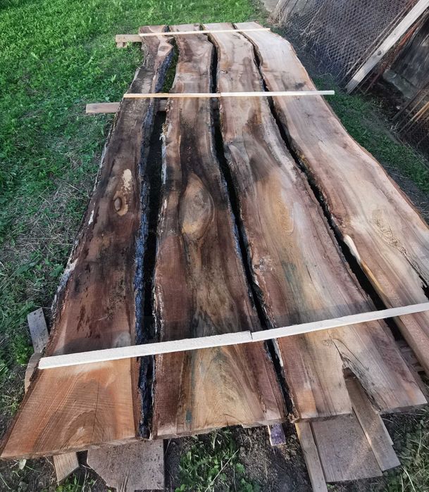 Vând scândură groasă de nuc, diferite dimensiuni