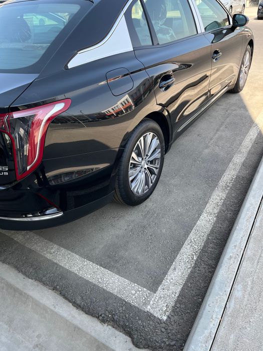 hongqi e- km5 plus 560 km 2024