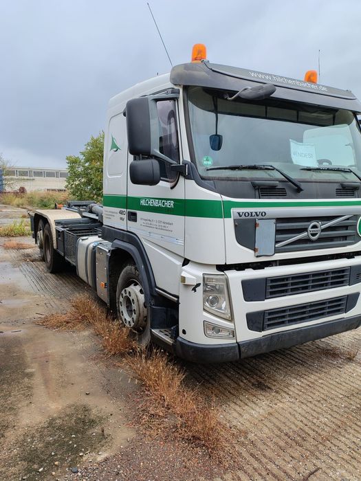 Camion Volvo scarabil
