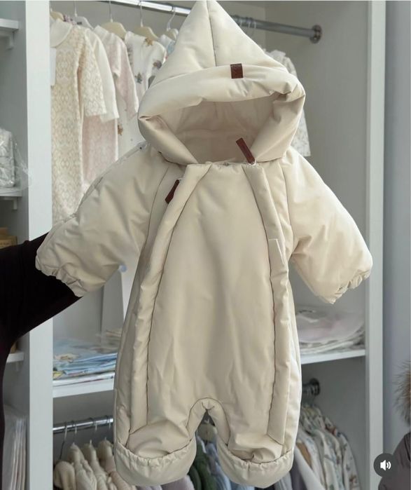 Зимний комбинезон на холлофайбере, на 56-68 см.