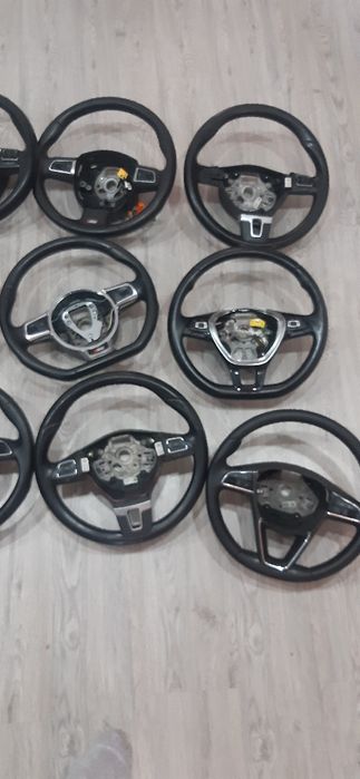 Vând Volane Passat CC, B7, Golf 6, 7, 8 Audi