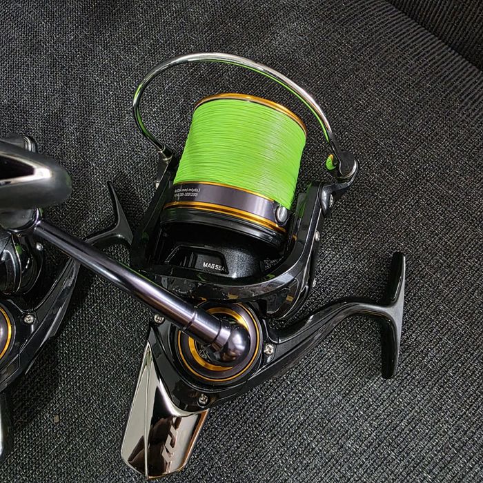 Mulinete Daiwa Emblem Surf 45 SCW QD