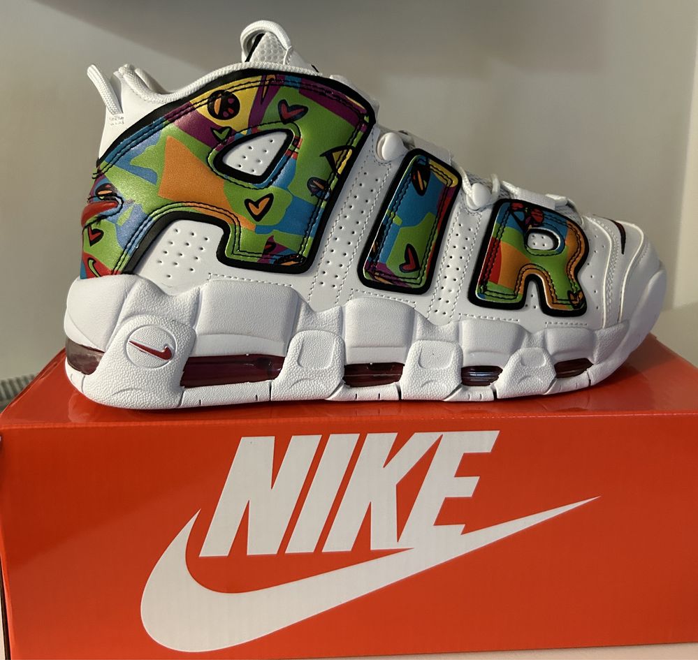 Peace Uptempo Nike