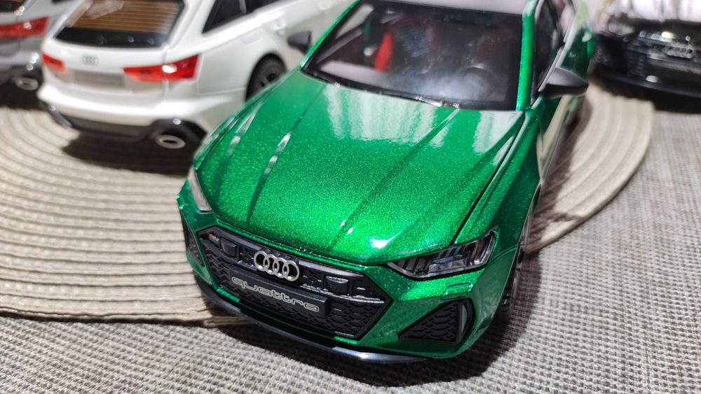 Метални колички – Audi RS6. Мащаб 1:24.