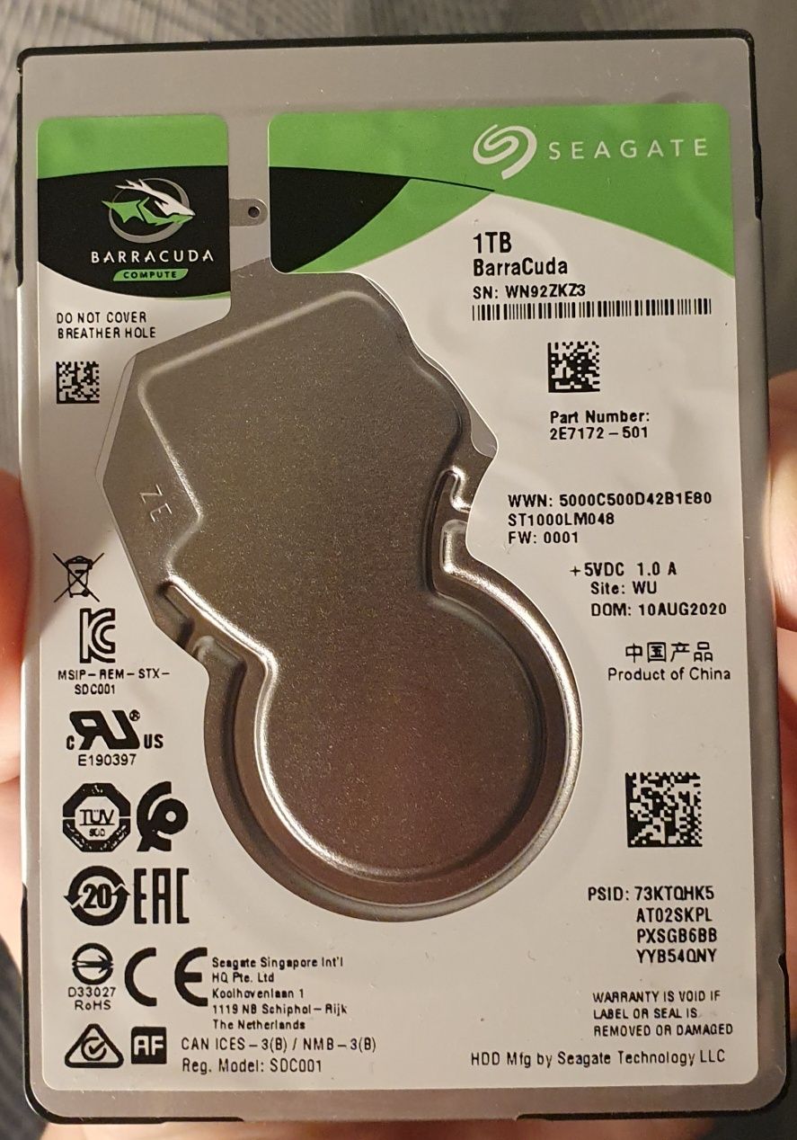 Жёсткий диск Seagate Barracuda ST1000LM048, 1ТБ, HDD, SATA III, 2.5"
Ж