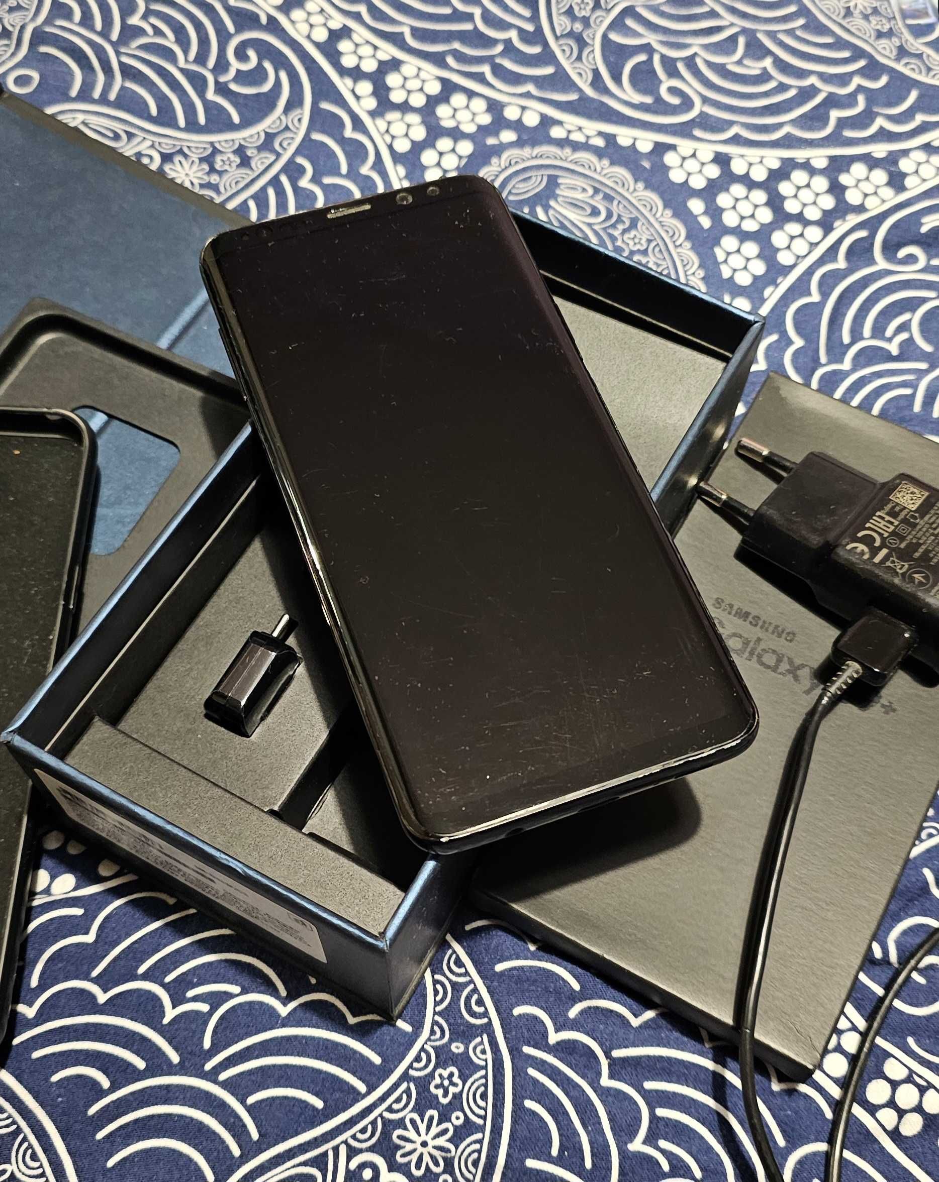 Samsung S9 + в добро състояние.