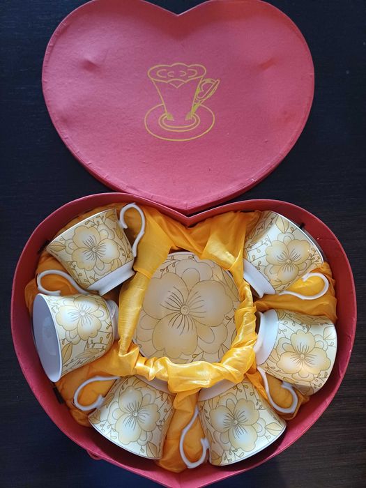 Комплект чаши за чай