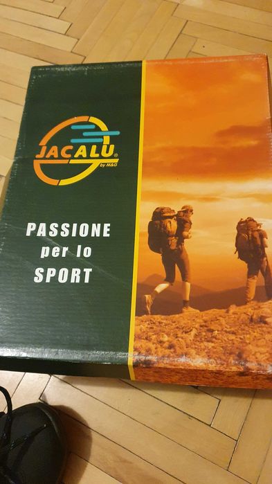 bocanci 41 1/2 Jackalu