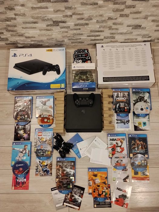 Ps4 Playstation4 IMPECABIL foarte putin folosit, doua manete si jocuri