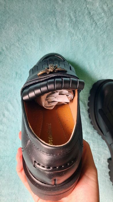 Pantofi piele, noi, model albina, marimea 34/35