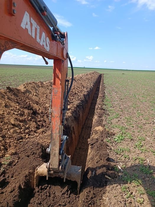 Inchiriere/executare lucrari cu miniexcavator