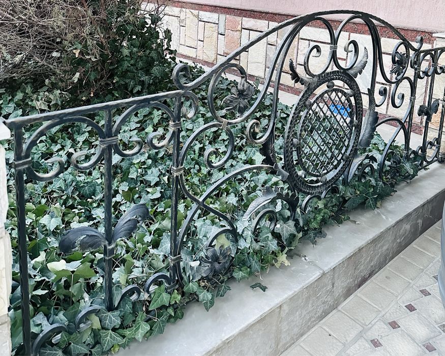 Кованные решетки, двери, козырьки, лофт мебель