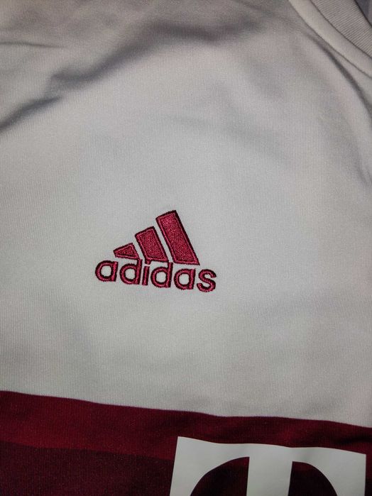 Оригинална тениска на Байерн Мюнхен