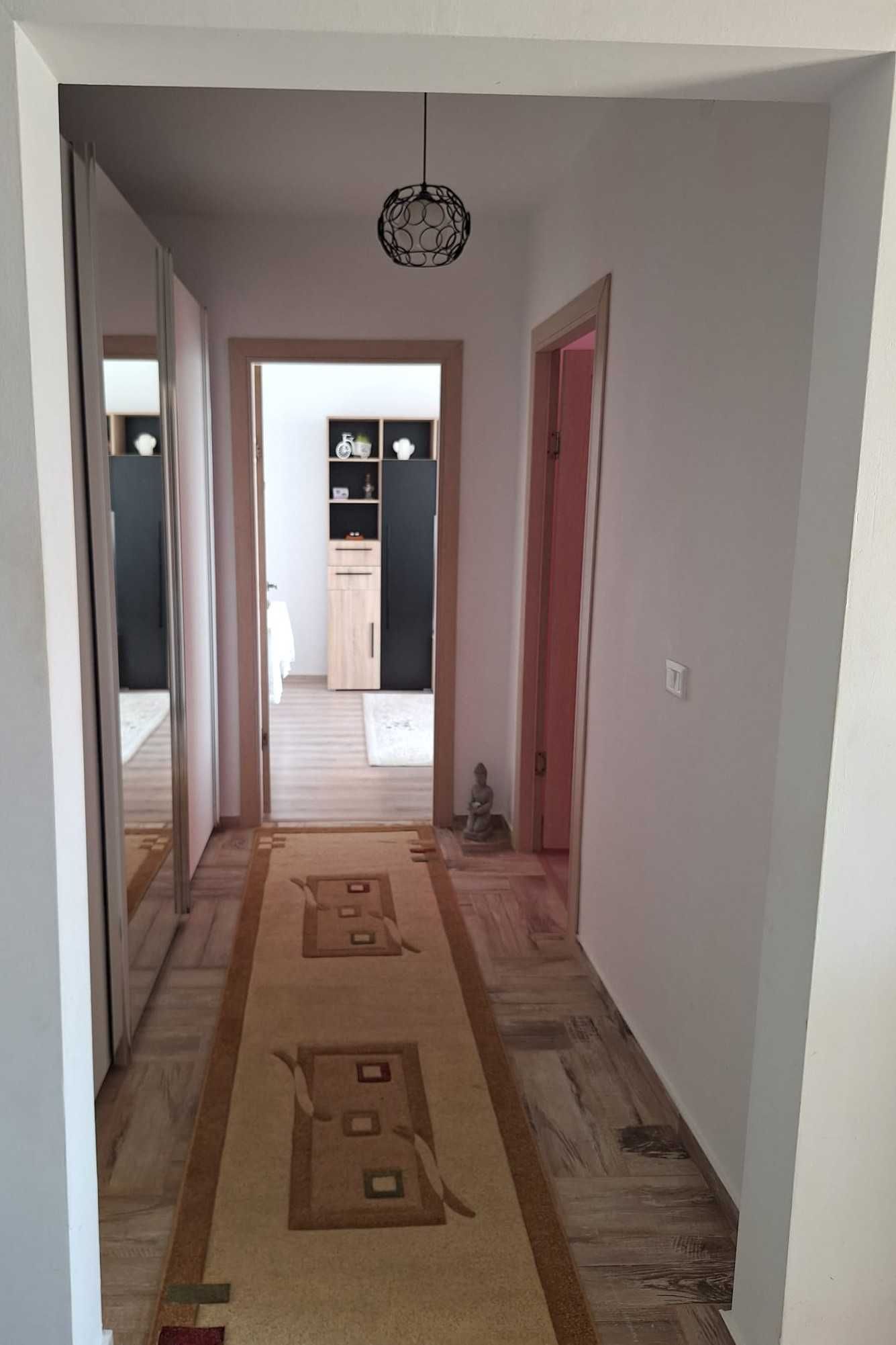 Apartament zona ultracentrala Pascani