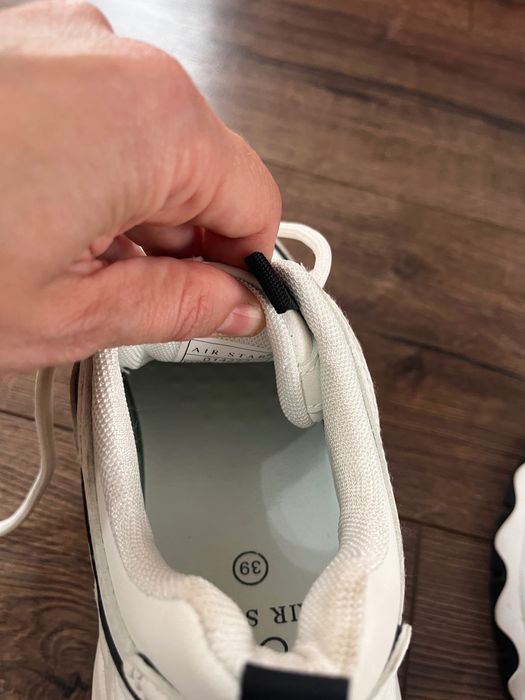 Дамски бели маратонки 39