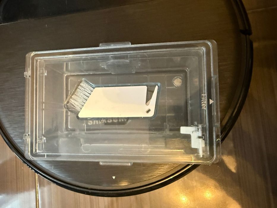 Aspirator robot Samsung VR05R5050WK  negociabil