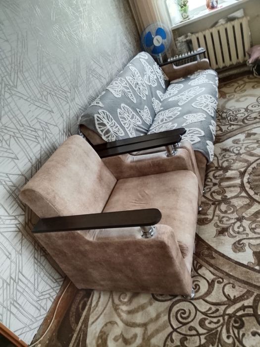 Продам диван и кресло