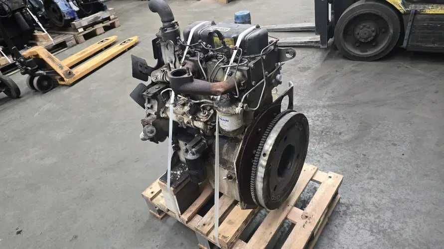 Motor complet miniexcavator Perkins 3.152 - Piese motor Perkins