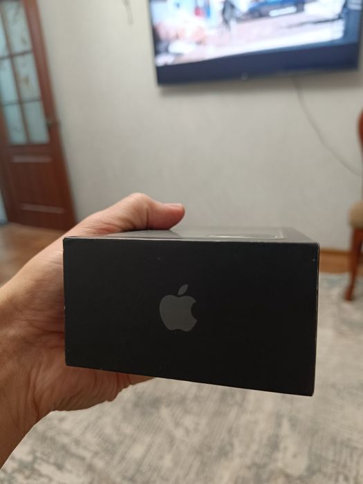 Продам айфон 11 про Макс 64 гигобайтов