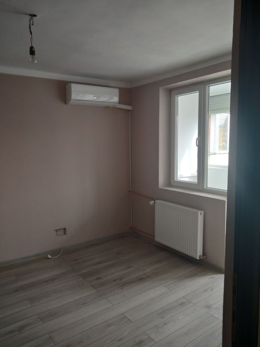 PF. vand apartament cu doua camere deosebit in Rogerius