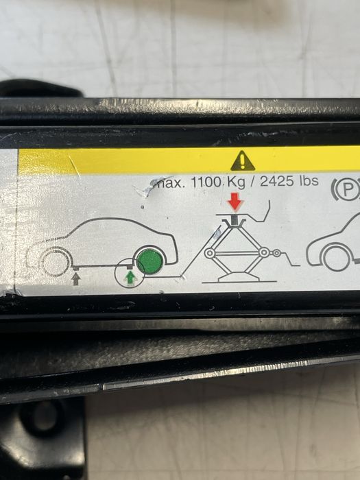 Cric original vw golf 8 skoda octavia 4 audi a3 8y