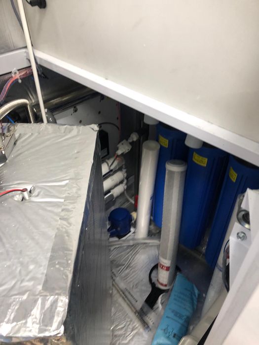 Автомат по продаже воды Водомат для помещение Вендинговый аппарат