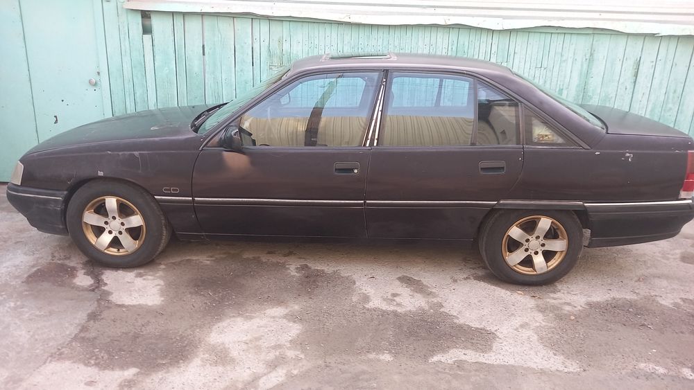 Продам опель омега А .