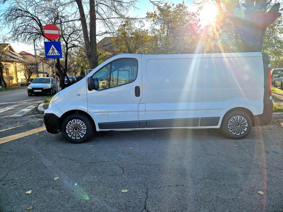 Nissan Primastar Facelift 2.0 Diesel Modelul Lung A/C 3 locuri Pilot C