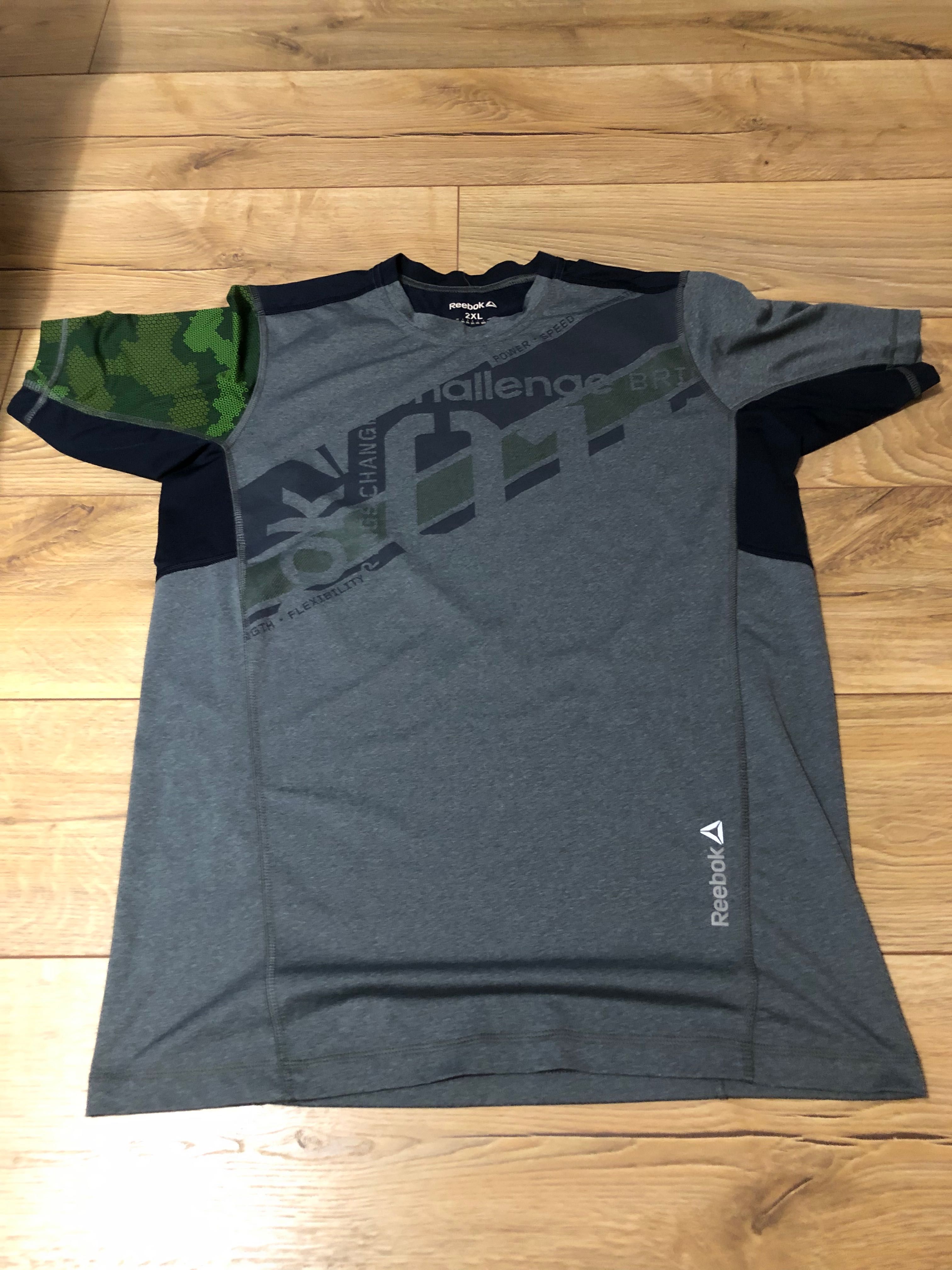 REEBOK-tricou in stare impecabila ca si Nou pentru barbati