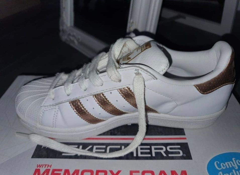 Adidas Superstar
