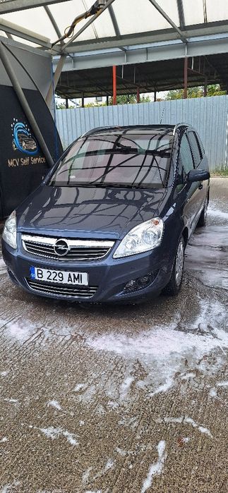 Opel zafira benzina