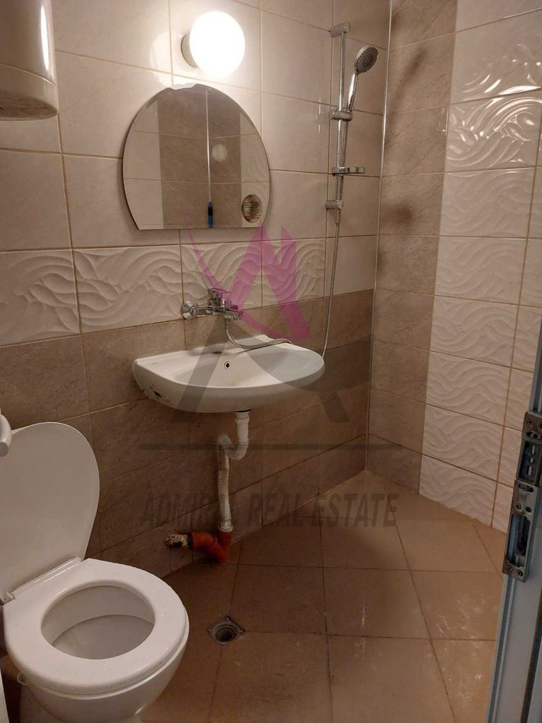 Дава се под наем Двустаен апартамент в Варна, Възраждане 1 - 52 кв.м за 375 € - Снимка #4