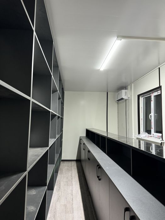 Контейнер жилой и пустой