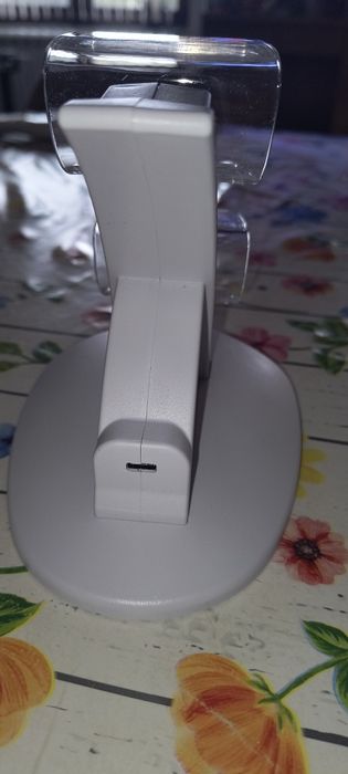 Докинг станция за зареждане