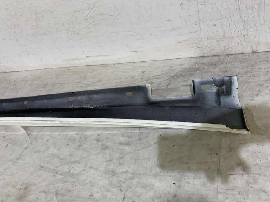 Prag stanga Mercedes E-Class W212, 2009, 2010, 2011, 2012, 2013, 2014, 2015, 2016, cod origine OE A2126900140.