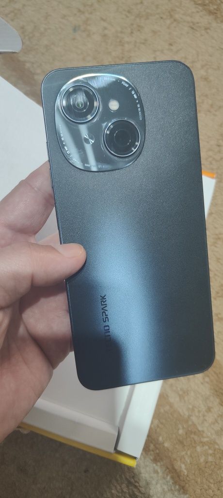 Tecno spark Go1 , 4+4/64