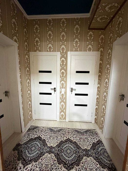 Продаётся 2х комн квартира на 2 этаже 6 микрорайон Мебель Файз