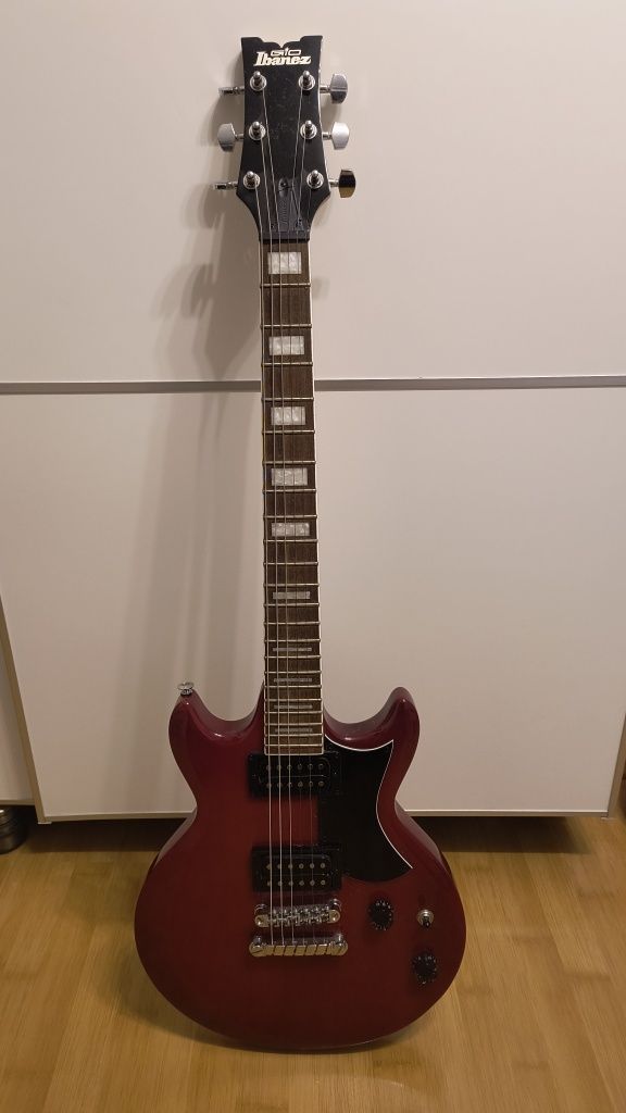 Chitara ibanez GAX30 și amplificator