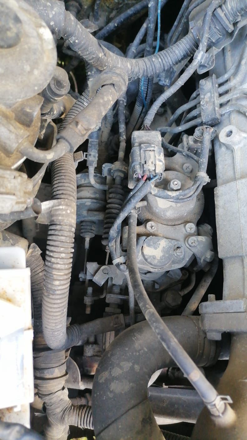 Mazda b 2500 clasică pompă piese