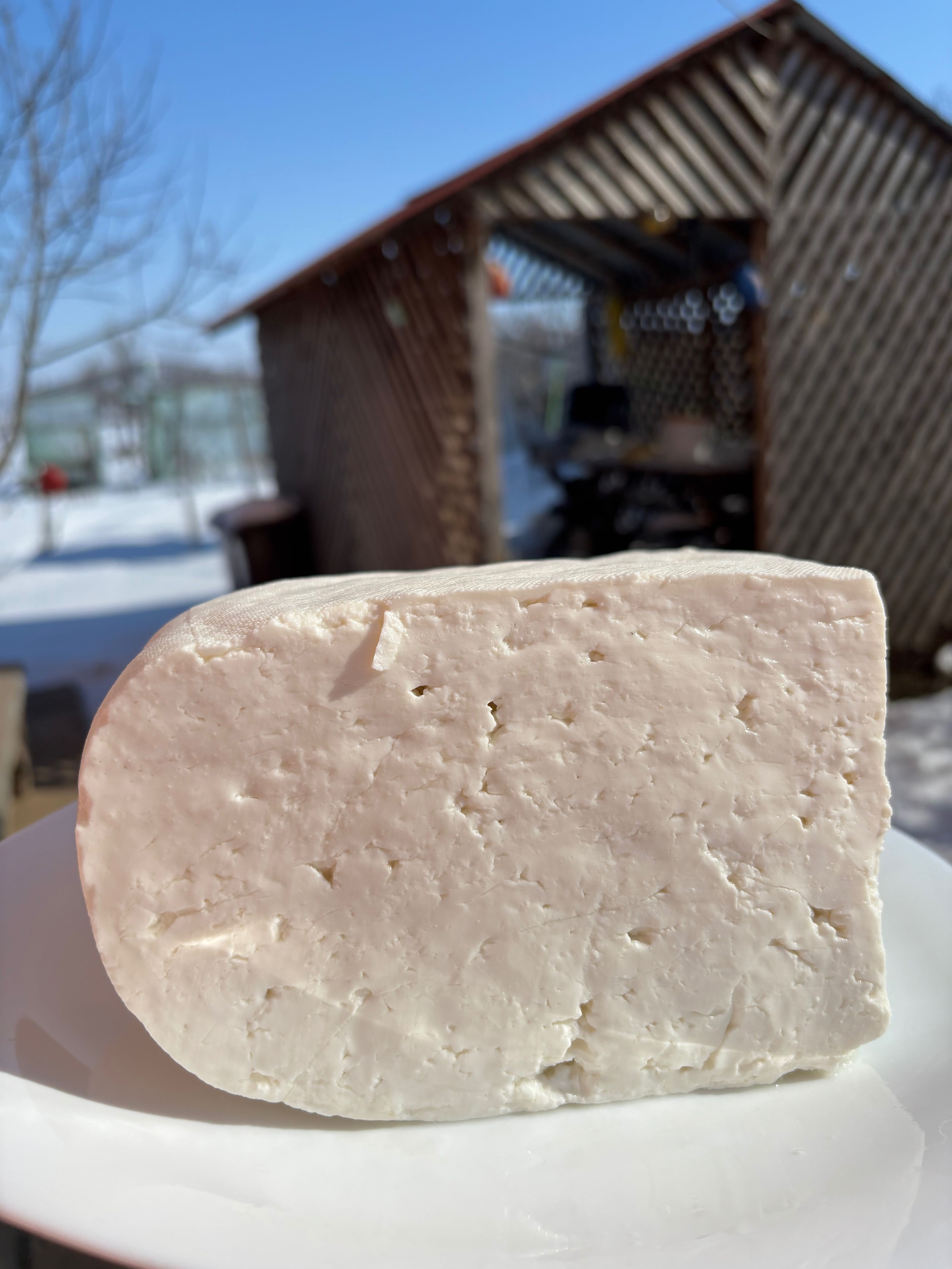 Brânza naturală de oaie