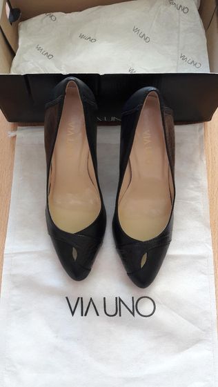 Дамски елегантни черни обувки с тънак ток VIA UNO